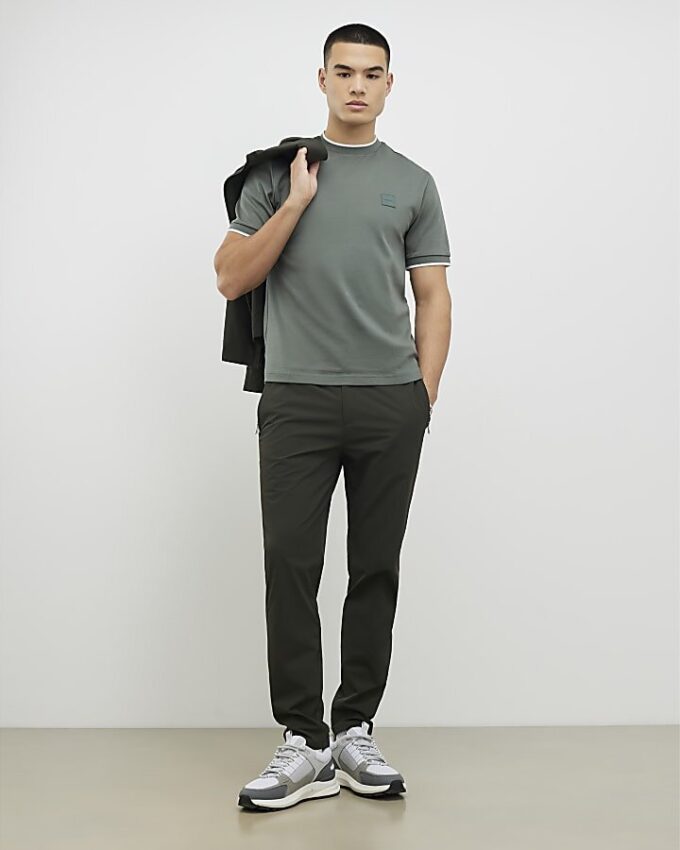 Grön slim fit MCMXII Badge T-shirt