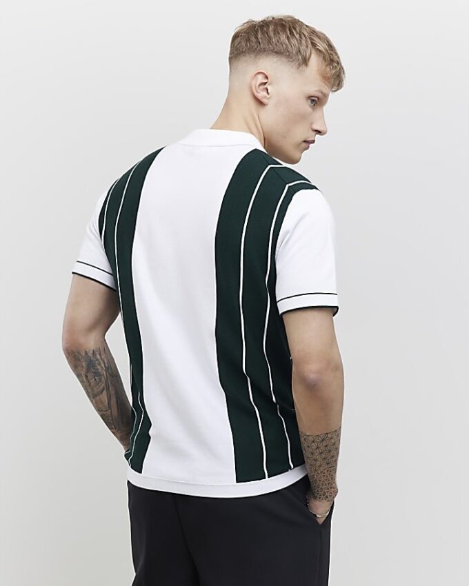 Grön slim fit-polotröja med färgblockerade ränder Grön slim fit-polotröja med färgblockerade ränder