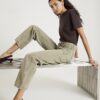 Gröna högmidjade jeans med raka ben