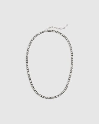 Halsband i silverfärgat stål