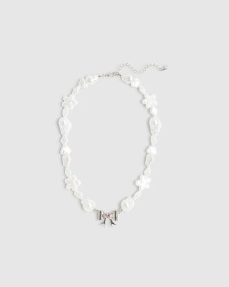 Halsband med vita pärlor och rosett för flickor