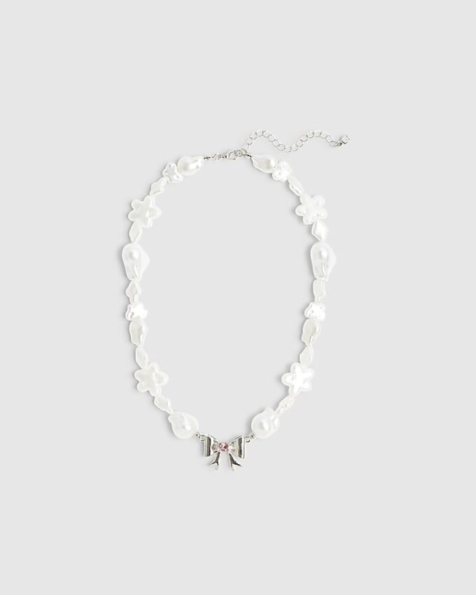 Halsband med vita pärlor och rosett för flickor