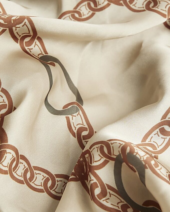 Khaki scarf med kedjemönster