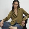 Khakifärgad långärmad slim fit-skjorta i satin
