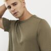 Khakifärgad slim fit-stickad T-shirt
