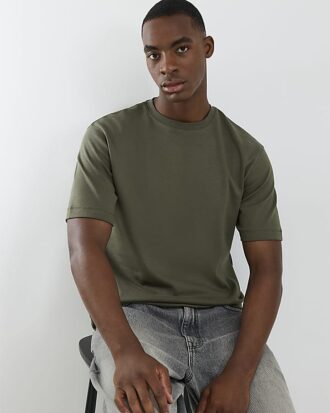 Khakifärgad slim fit-T-shirt