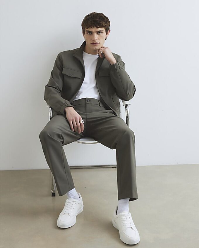Khakifärgade skinny fit-byxor Khakifärgade skinny fit-byxor