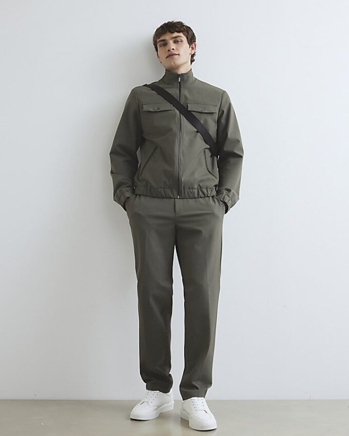 Khakifärgade skinny fit-byxor Khakifärgade skinny fit-byxor