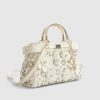 Krämfärgad 3D-laserskuren totebag med blommönster