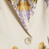 Krämfärgad blazer med blommönster