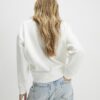 Krämfärgad blommig sweatshirt