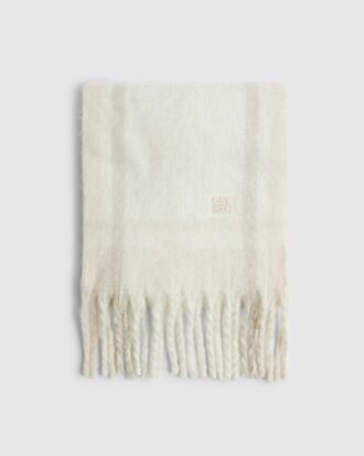 Krämfärgad fluffig scarf med rutmönster