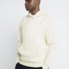Krämfärgad hoodie med normal passform