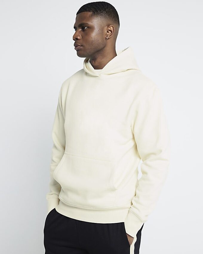 Krämfärgad hoodie med normal passform