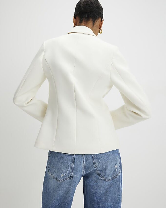 Krämfärgad långärmad dubbelknäppt blazer