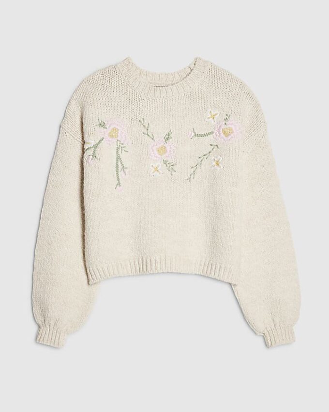 Krämfärgad långärmad tröja med broderade blommor