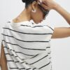 Krämfärgad randig T-shirt med långa ärmar