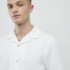 Krämfärgad slim fit-skjorta med revers