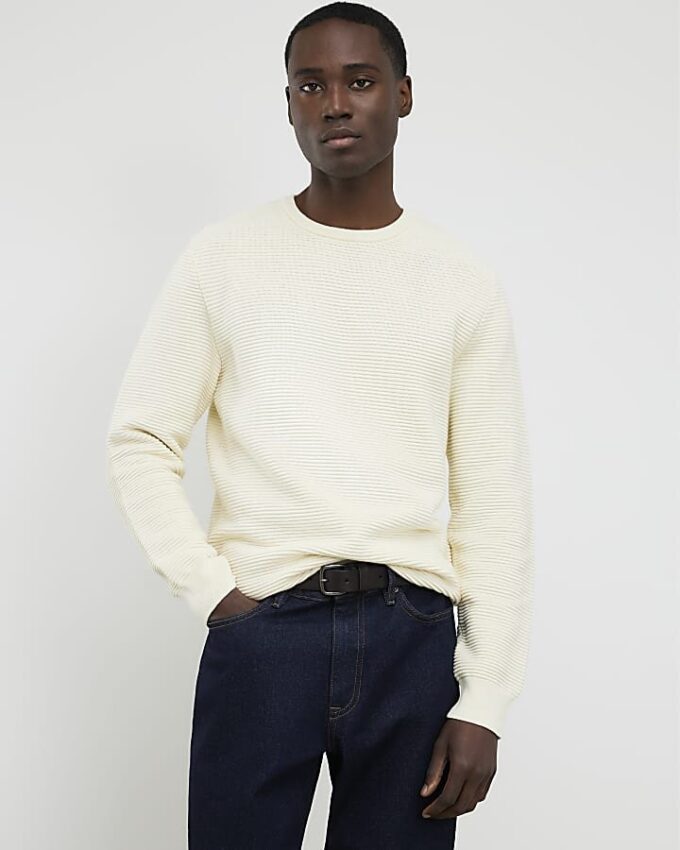 Krämfärgad slim fit-stickad tröja