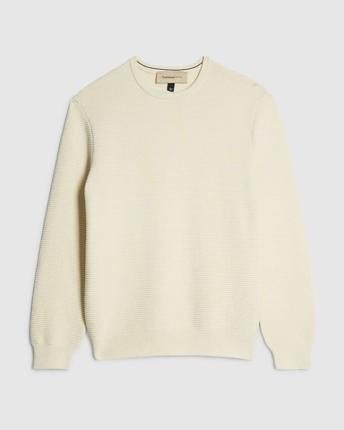 Krämfärgad slim fit-stickad tröja