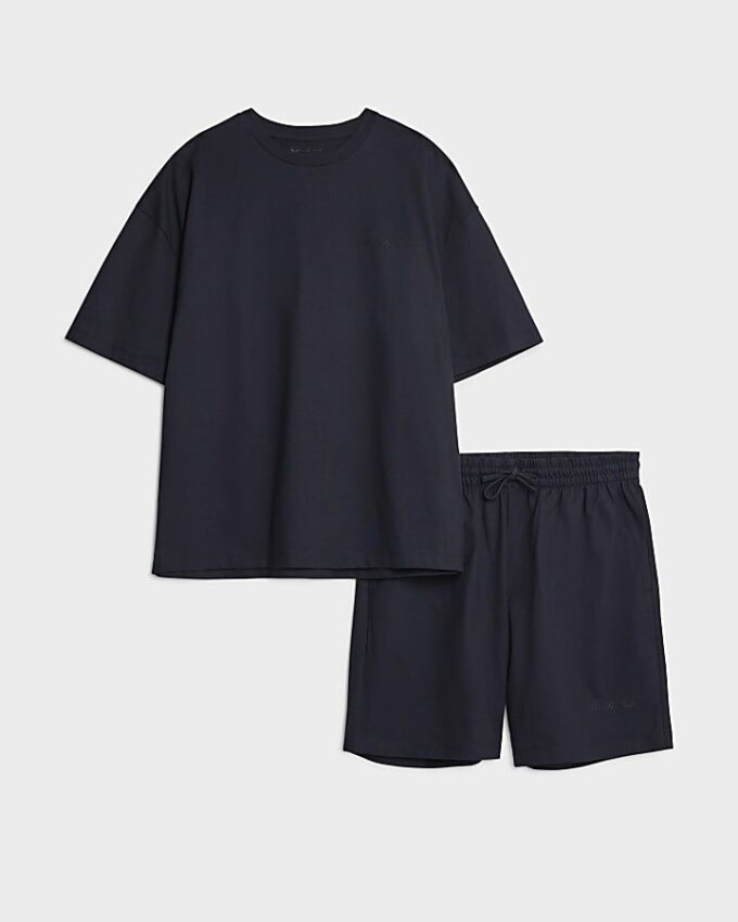 Marinblå boxy fit-T-shirt och shorts i set Marinblå boxy fit-T-shirt och shorts i set