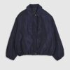 Marinblå jacka med bubbelkant