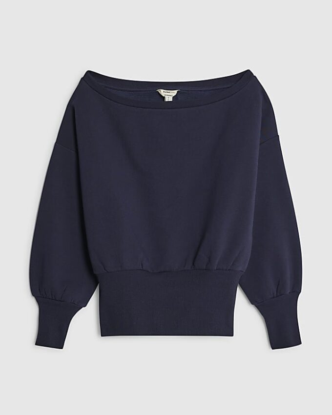 Marinblå långärmad off shoulder-tröja