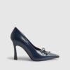 Marinblå pumps med rosett