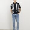 Marinblå slim fit-polotröja med ränder
