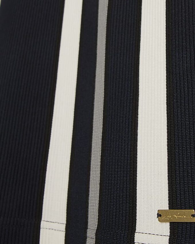 Marinblå slim fit-polotröja med ränder