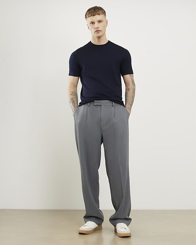 Marinblå slim fit-stickad T-shirt