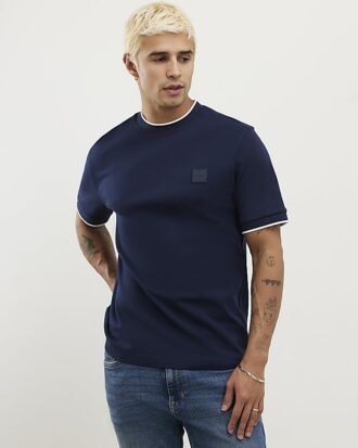 Marinblå slim fit-tröja med MCMXII-märke