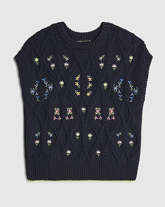 Marinblå stickad linne med blommig brodyr