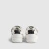 Mini Boys vita RI-präglade sneakers