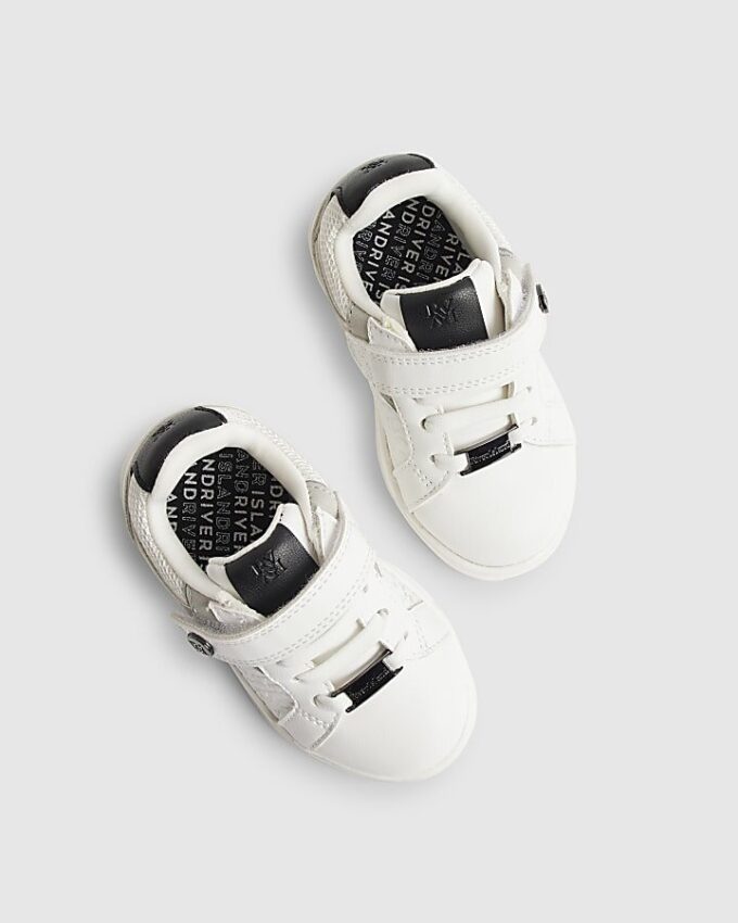 Mini Boys vita RI-präglade sneakers