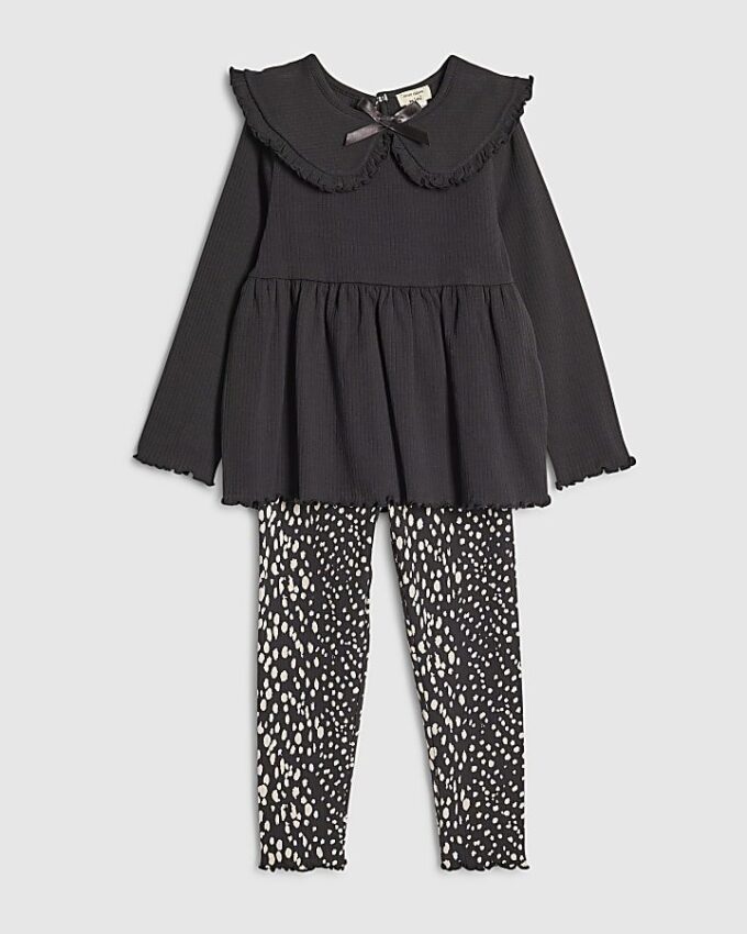 Mini Girls svart toppset med ribbad krage Mini Girls svart toppset med ribbad krage