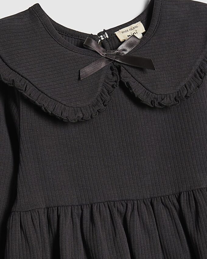 Mini Girls svart toppset med ribbad krage Mini Girls svart toppset med ribbad krage