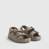Mini pojkar beige formade sandaler med dubbla remmar