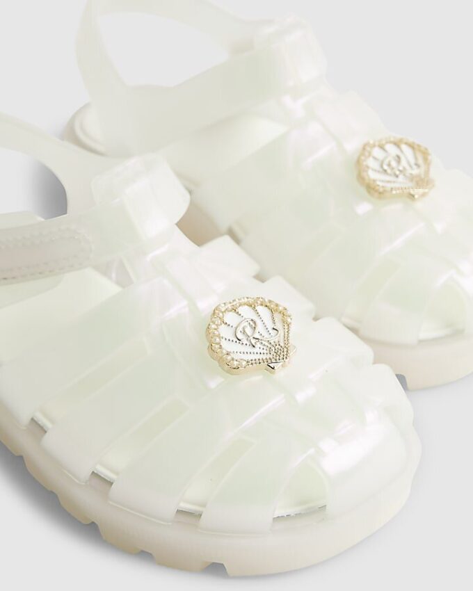 Mini-sandaler för flickor i krämfärgat pärlemorskal