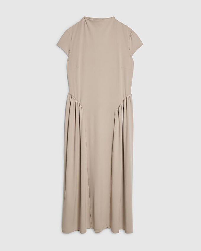 Petite beige maxiklänning med figursydd midja