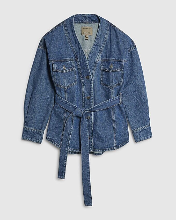 Petite blå denimjacka med knytning fram Petite blå denimjacka med knytning fram