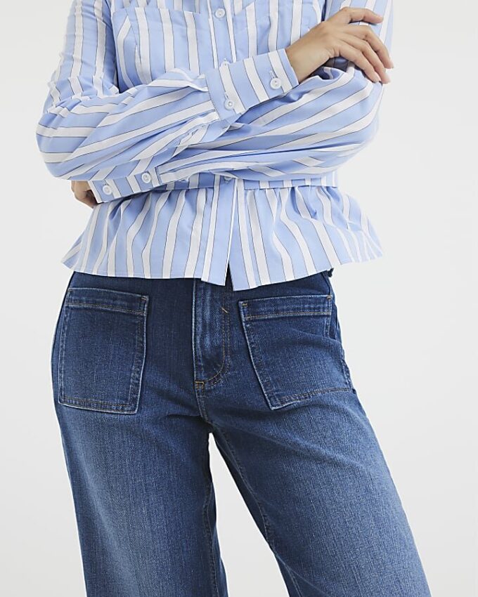 Petite blå högmidjade avslappnade flare-jeans Petite blå högmidjade avslappnade flare-jeans