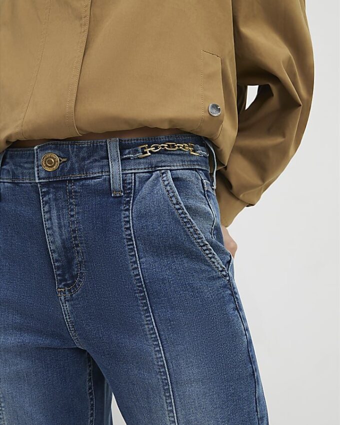 Petite blå högmidjade Snaffle Flared Jeans Petite blå högmidjade Snaffle Flared Jeans