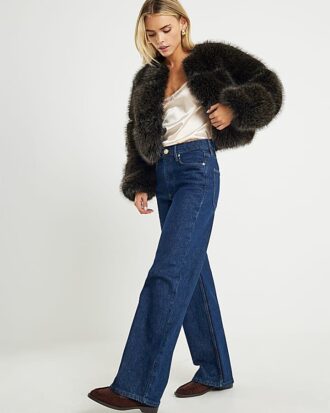 Petite blå jeans med raka ben