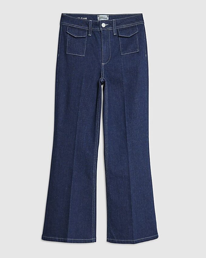 Petite blå jeans med utsvängda ben och framfickor