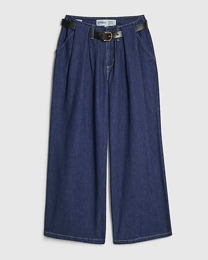 Petite blå plisserade jeans med bälte och vida ben Petite blå plisserade jeans med bälte och vida ben