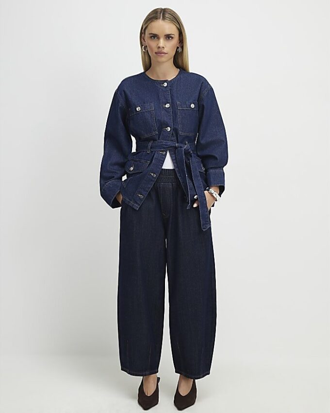 Petite blå pull-on-jeans med barellben