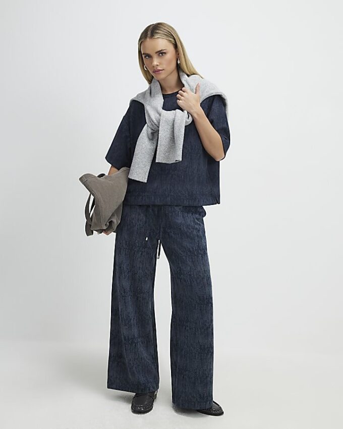 Petite Navy Premium Crinkle Wide Leg Joggers Petite Navy Premium Crinkle Wide Leg Joggers