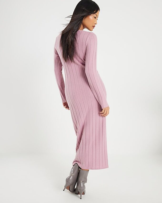 Petite rosa långärmad mysig twist-midiklänning