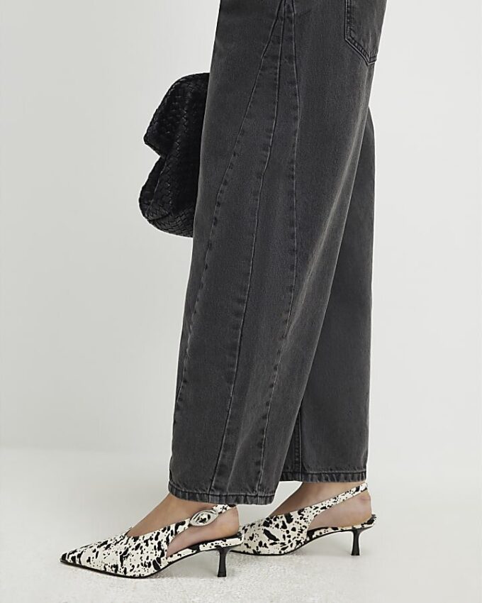 Petite svarta jeans med sömmar och barellben